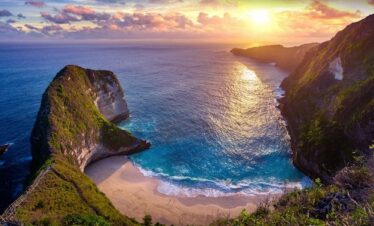 Kelingking Beach & Crystal Bay Adventure